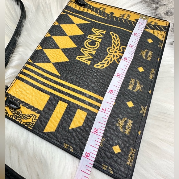 MCM Geometric Black and Yellow Tote - Picture 12 of 14